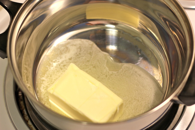 Brown Butter White Chocolate Rice Krispie Treats - How can you ever go wrong with browned butter and a decadent white chocolate glaze?!