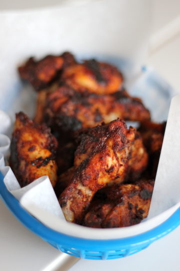 Baked Brown Sugar Chicken Wings With Roasted Red Pepper Cream Sauce