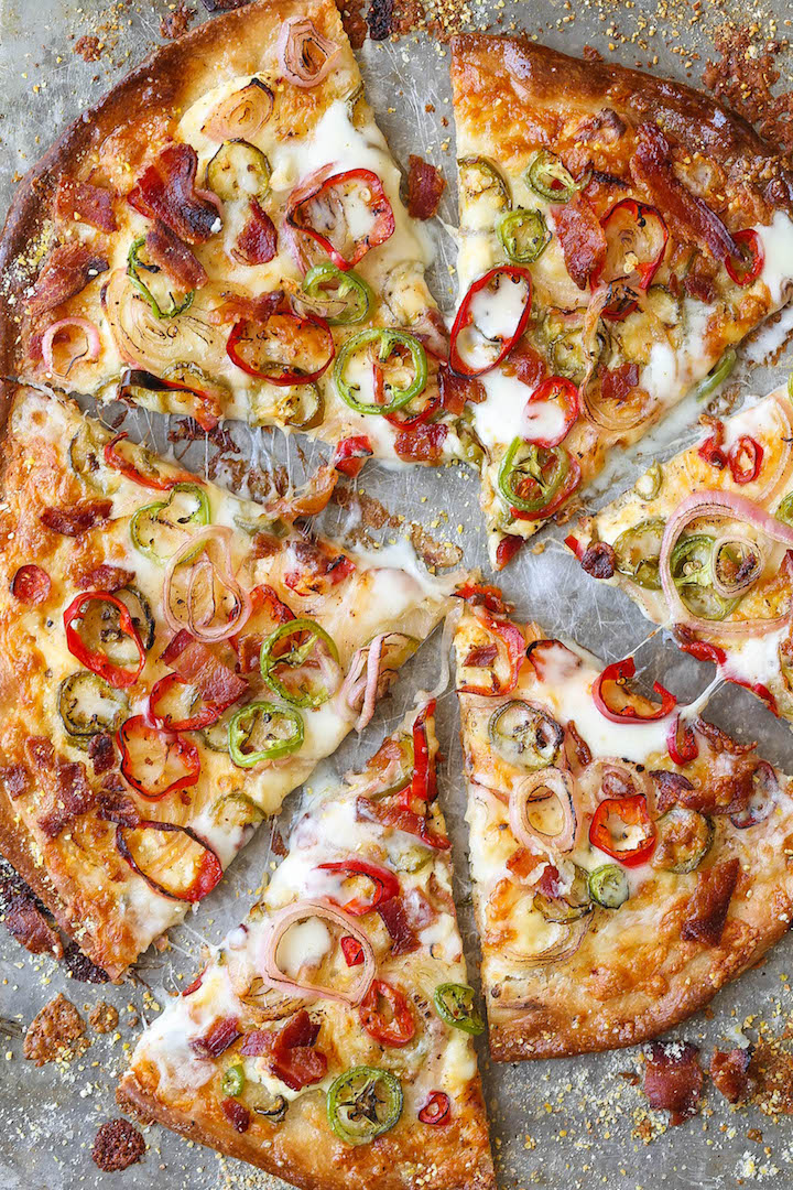 Jalapeño Popper Pizza - All the flavors of a cheesy jalapeño popper is so much better in pizza form, with added bacon of course!