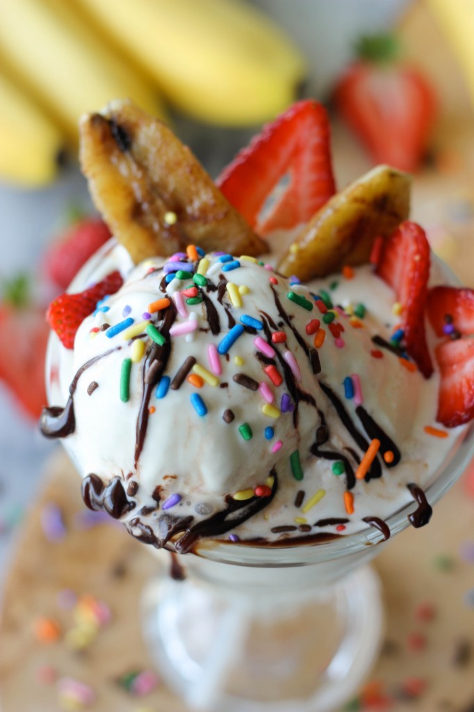 Grilled Banana Ice Cream Sundae - An ice cream sundae with a secret ingredient: cinnamon sugar crusted GRILLED bananas!