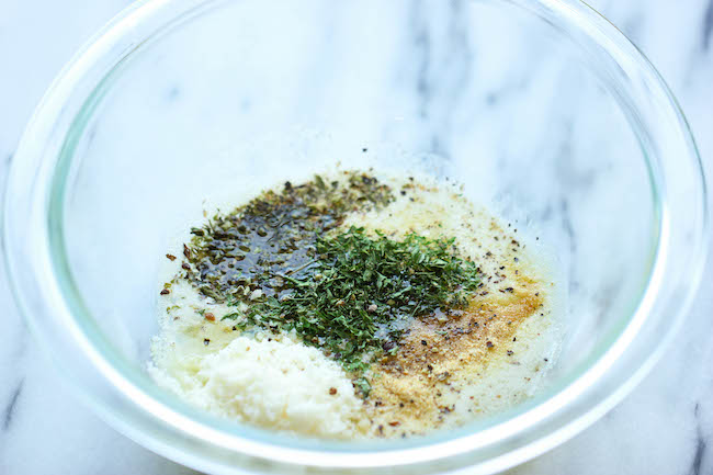 Easy Garlic Parmesan Knots - Fool-proof, buttery garlic knots that come together in less than 20 min - it doesn't get easier than that!