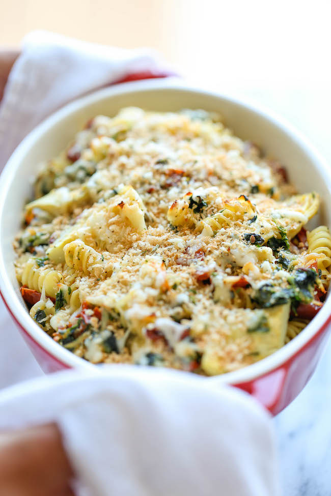 Chicken Florentine Artichoke Bake - An easy weeknight casserole with chicken, artichokes, spinach and sun-dried tomatoes - and all you need is 10 min prep!