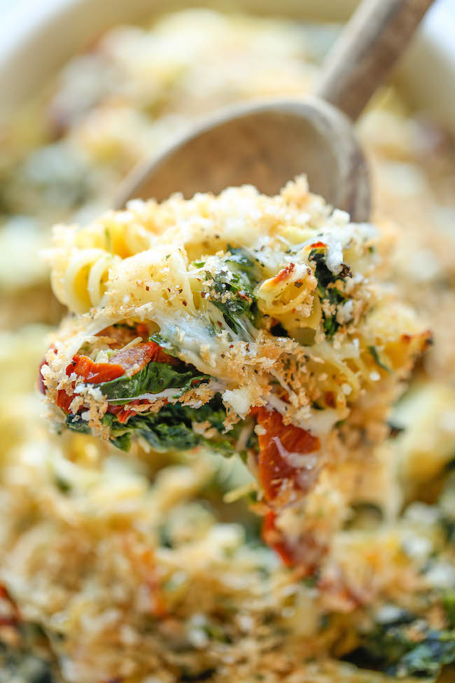 Chicken Florentine Artichoke Bake - An easy weeknight casserole with chicken, artichokes, spinach and sun-dried tomatoes - and all you need is 10 min prep!