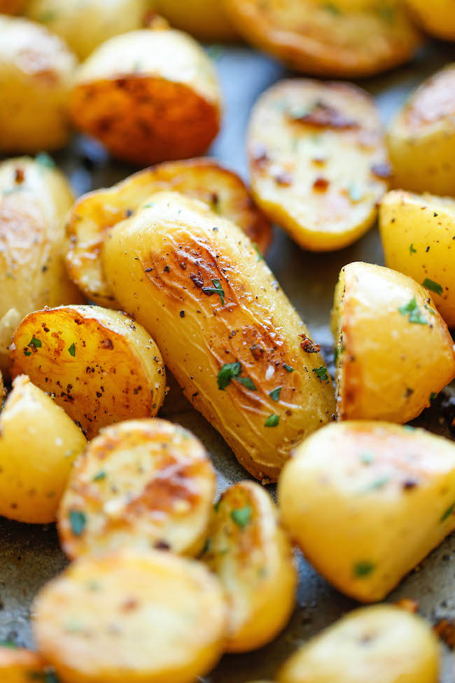 Garlic Ranch Potatoes - The best and easiest way to roast potatoes with garlic and ranch. After this, you'll never want to roast potatoes any other way!