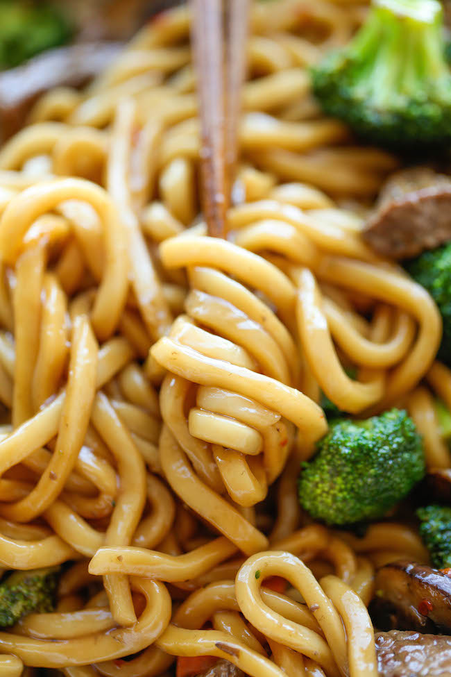 Beef Noodle Stir Fry - The easiest stir fry ever! And you can add in your favorite veggies, making this to be the perfect clean-out-the-fridge type meal!