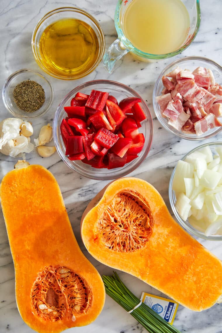 Roasted Butternut Squash and Bacon Soup - THE BEST and easiest butternut squash soup ever! Silky smooth and so so creamy. Perfect for Fall!