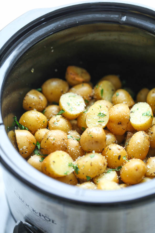Slow Cooker Garlic Parmesan Potatoes