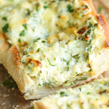 Spinach and Artichoke Dip French Bread