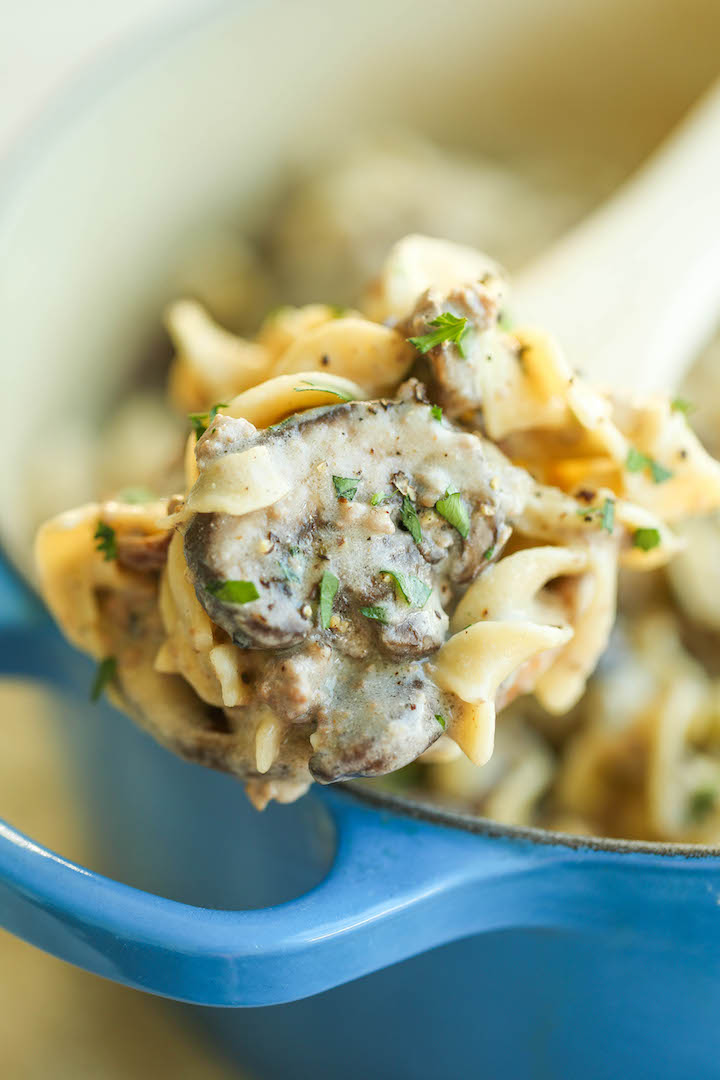 Homemade Hamburger Helper - Beef stroganoff made completely from scratch in ONE POT in less than 30 min. And it tastes 10000x better than the boxed stuff!