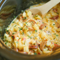 Slow Cooker Cheesy Breakfast Potatoes