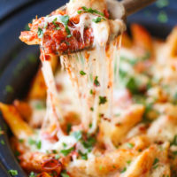 Slow Cooker Chicken Parmesan Pasta
