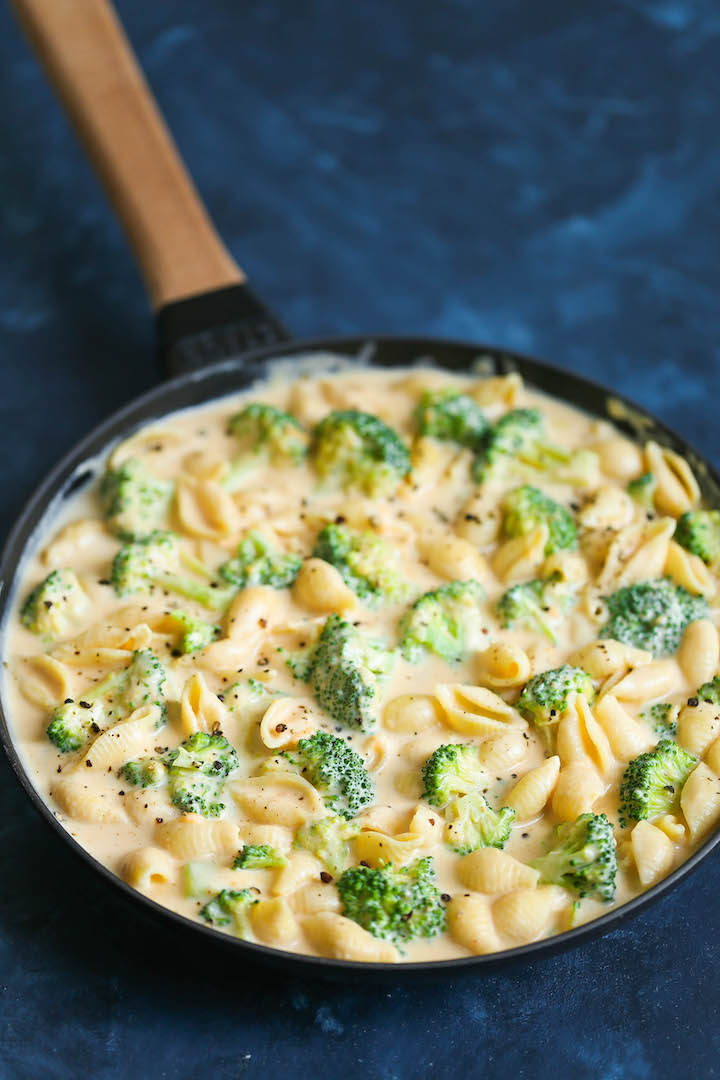 Creamy Broccoli Mac and Cheese - Easiest, creamiest mac and cheese made in less than 30 min! Comfort food perfection with sneaked in veggies!