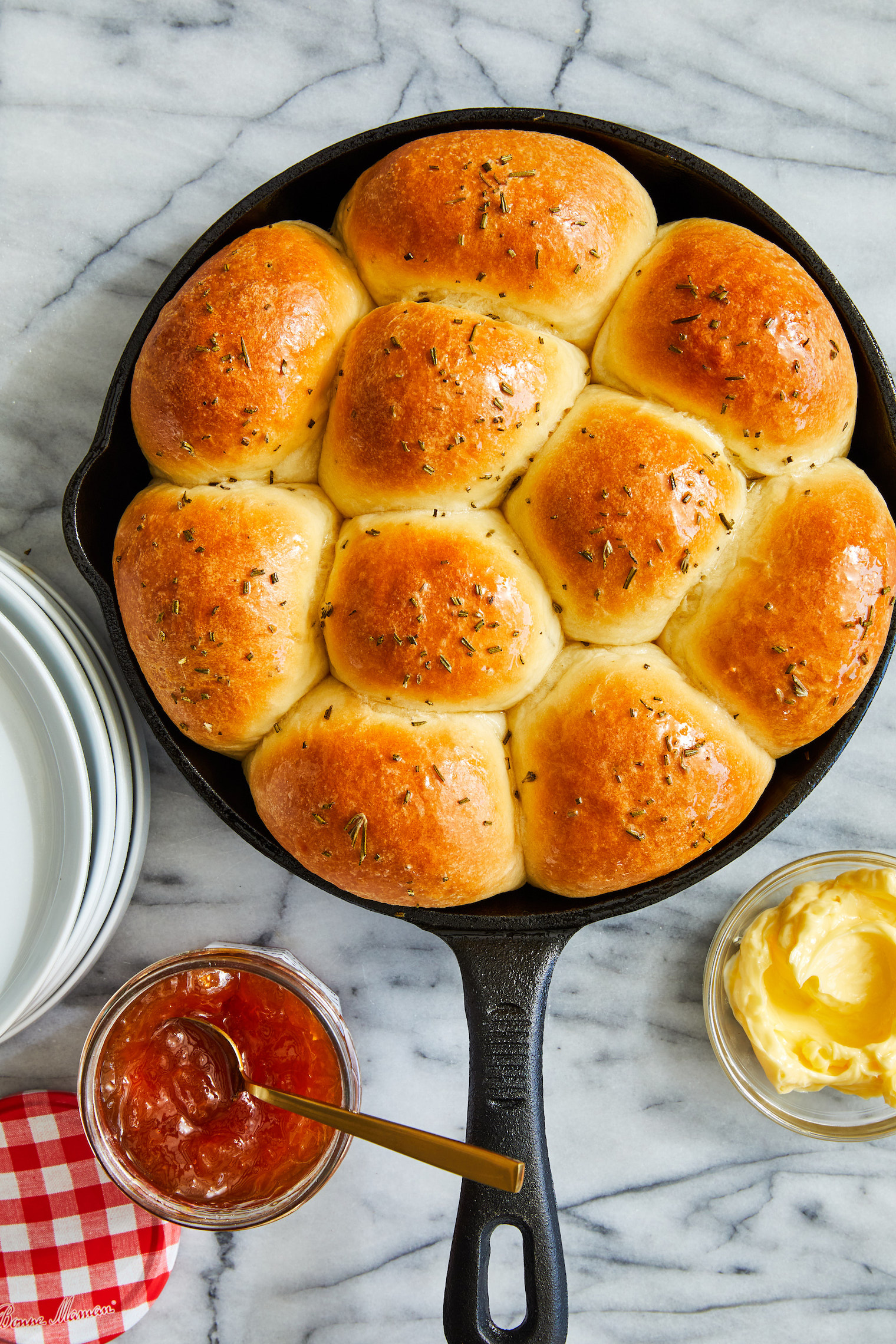 Easy Skillet Dinner Rolls